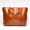 Leather handbags comfortable in front of the Women's oil pocket Cross body bag