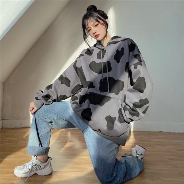 Cow Print Long-Sleeved Hooded Pullover Sweatshirt - Image 18