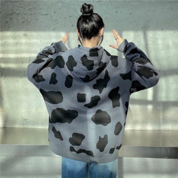 Cow Print Long-Sleeved Hooded Pullover Sweatshirt - Image 21