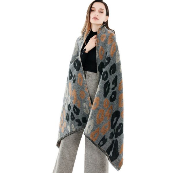 Ethnic Style Leopard Woolen Blending Warm Breathable Sunscreen Scarf