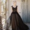 Loyal Wedding Dresses Tulle Princess Silhouette Sleeveless Low Rise Waist Lace Court Train Bridal Gown