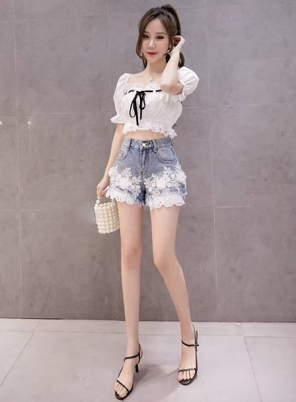 Elegant Embroidery Denim High Waist Shorts