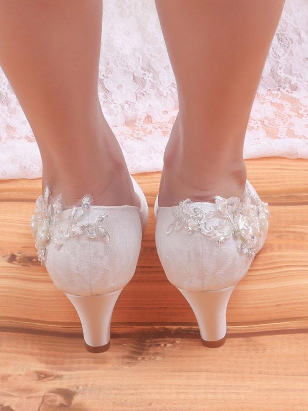 Round Toe Embroidered Fashion Satin Chunky Heel Mid Bridal Shoes - Image 3