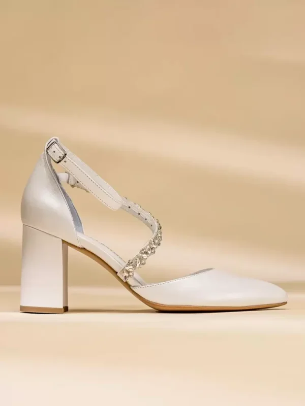 PU Leather Pointed Toe Chains Bridal Pumps Shoes - Image 5