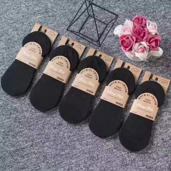 5 Pairs Solid Color Soft Cotton Slipper silicone invisible Boat Socks - Image 4