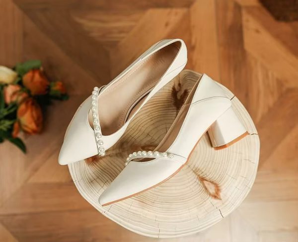 Pearl Pattern Shallow With Medium Heels Pointed Toe Bride Shoe - Image 5