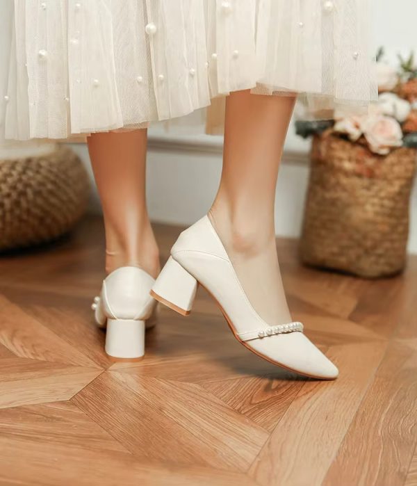 Pearl Pattern Shallow With Medium Heels Pointed Toe Bride Shoe - Image 4