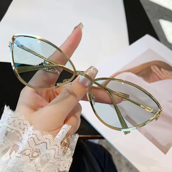 Trendy Alloy Gradient Anti-reflective Vintage Vacation Cat Eye Sunglasses - Image 7