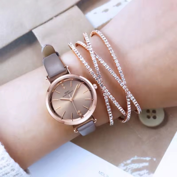 Casual Crystal High Quality Luxury Quartz Watch Bangle Set