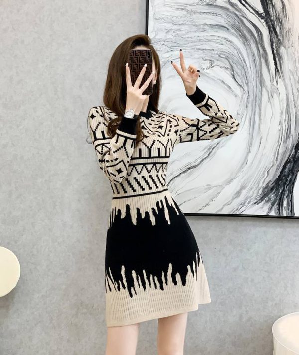 Elegant Geometric Pattern Knitted Slim Fit Sweater Dress