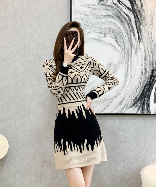 Elegant Geometric Pattern Knitted Slim Fit Sweater Dress - Image 2