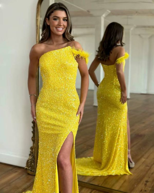 Elegant Sequins Feathers Mermaid Strapless Robes Floor-Length Side Slit Maxi Dress