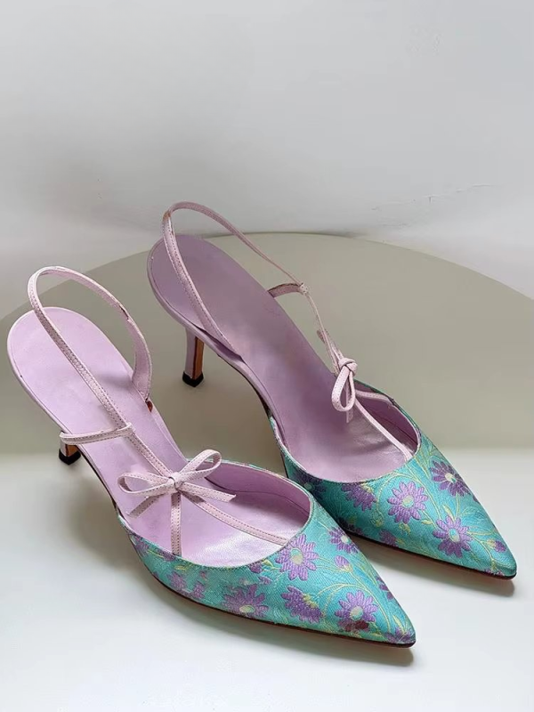 Retro Satin Embroidery  Pointed High Heels - Image 2