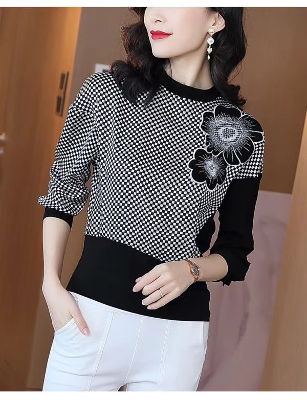 Elegant O-Neck Patchwork Embroidery Screw Thread Loose Casual Long Sleeve Top