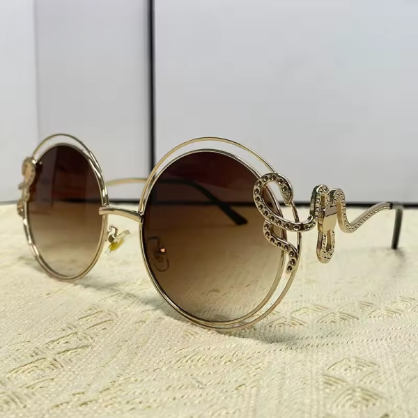 Vintage Round Metal Hollow Frame Gradient Retro Outdoor Sunglasses - Image 5