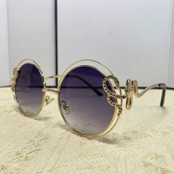 Vintage Round Metal Hollow Frame Gradient Retro Outdoor Sunglasses - Image 4