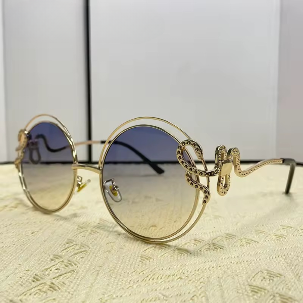 Vintage Round Metal Hollow Frame Stylish Gradient Sun Glasses - Image 5