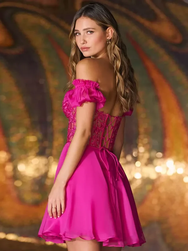 Elegant Sweetheart Neck Lace Charming With Homecoming Short Dress - Image 3