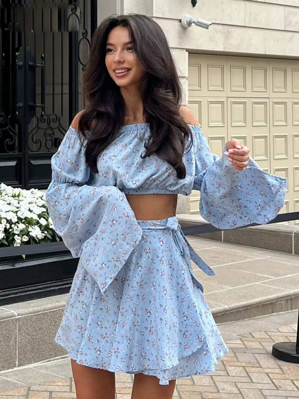 Casual Loose Printed Long Sleeve Crop Top With High Waist Mini Skirt  2 Piece Set