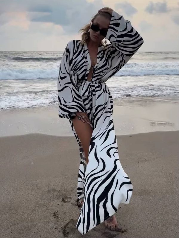 Elegant Long Sleeve Robes And Tank Top With High Waist Shorts Loose Stripe Print 2 Piece Set - Image 3