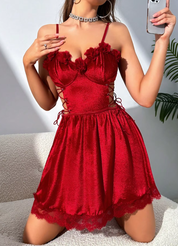 Elegant Lace Embroidered Velvet Interesting Nightgown - Image 2