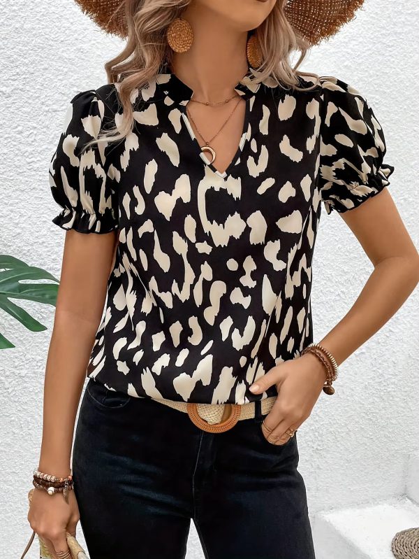 V-neck Fashion short-sleeved Directional pattern-making shirts