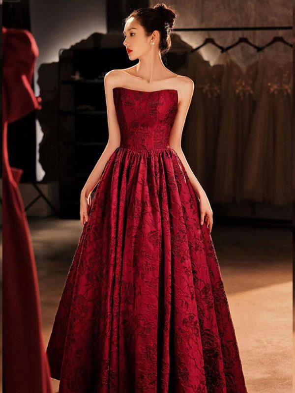 Elegant Strapless Jacquard Floor-Length Embroidered Pageant Prom Dress