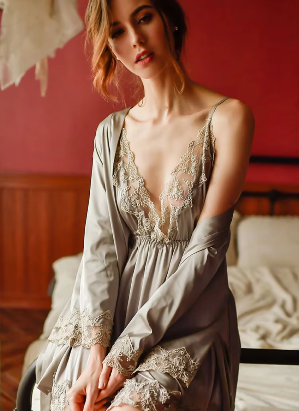 Lace openwork ice silk sling V-neck halter robe and nightdress set - Image 7