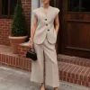 Elegant V-neck Polyester Vest And Wide Sleeveless Two-Piece Suit - Image 2
