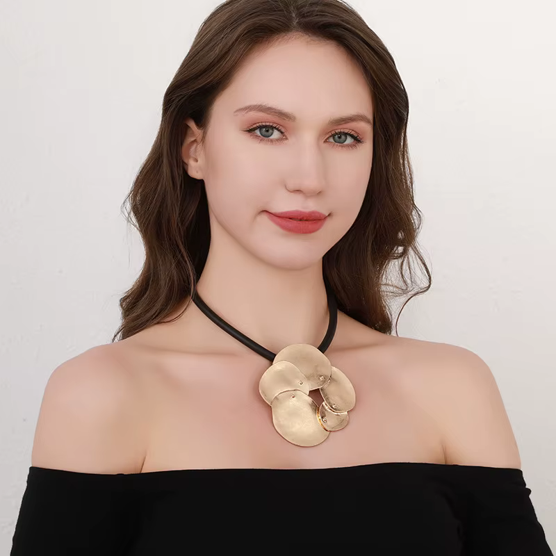 Vintage Unique Boho Floral Pendant Leather Cord Choker Necklace