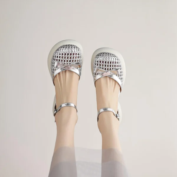Butterfly-knot Straw Weaving Round Toe Thick Bottom Breathable Sandals - Image 8