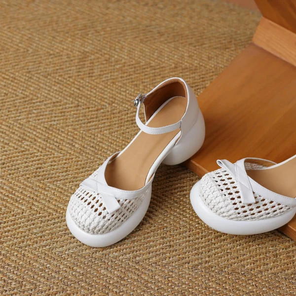 Butterfly-knot Straw Weaving Round Toe Thick Bottom Breathable Sandals - Image 6