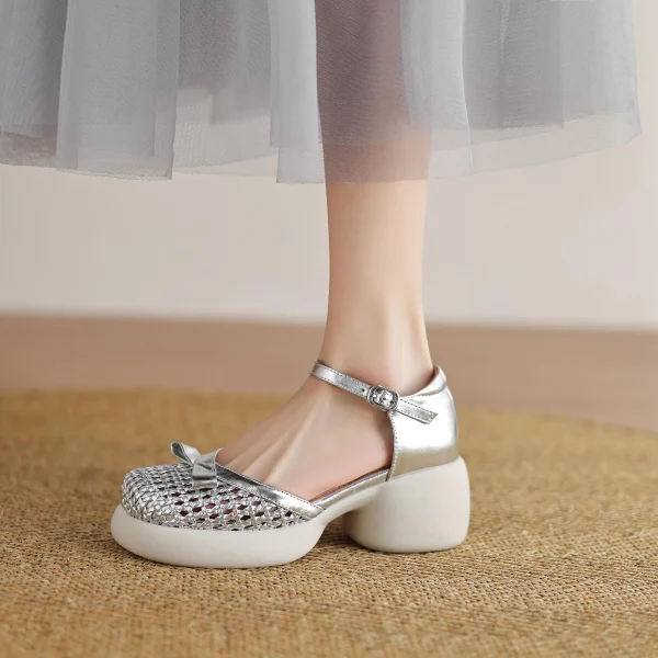 Butterfly-knot Straw Weaving Round Toe Thick Bottom Breathable Sandals - Image 11