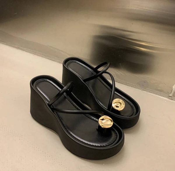 Casual Beach Style Platform Wedges Flip Flop Clip Toe Heel Sandal - Image 6