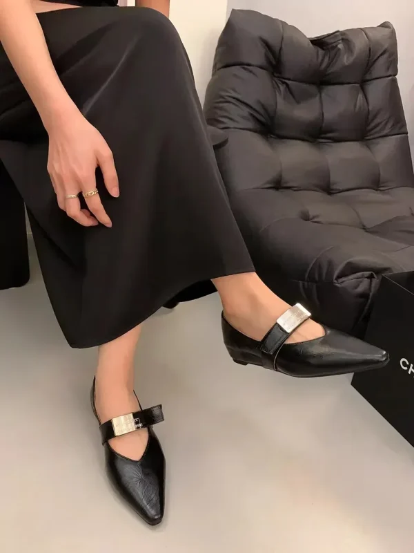 Casual Buckle Design Fine Plaid Leather Retro Pointed Toe Low-Heeled Shoes - Image 5