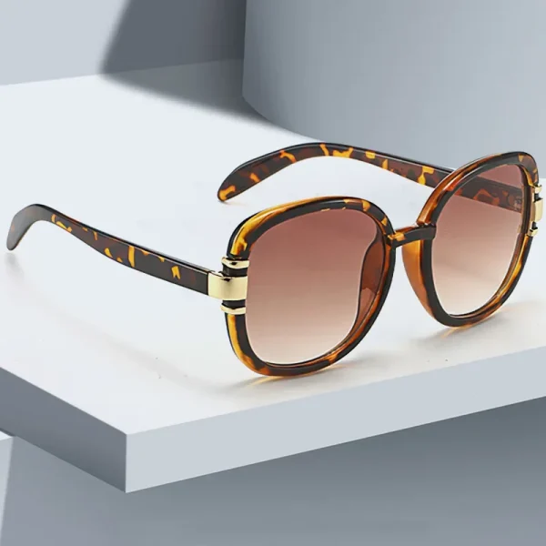 Casual Gradient Decorative Glasses Transparent Plastic Frame Metal Sunglasses - Image 4
