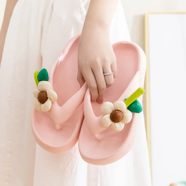 Casual Handmade Flower Soft-Bottom Cloud Beach Style Flip-flops Slippers - Image 3