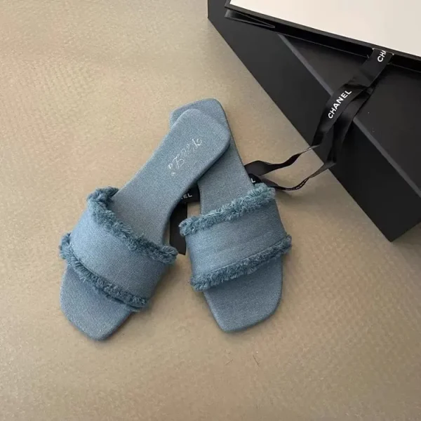 Casual Open-toe Beach Style Flip Flops Slides Flat Slippers - Image 5
