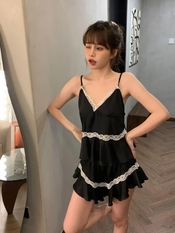 Casual Strap Top And Loose Satin Shorts V-Neck Sleepwear