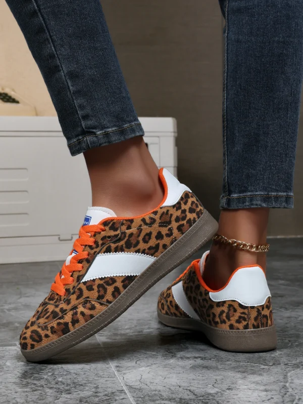 Classic Retro Walking Lace Up Non-Slip Running Shoes Sneakers - Image 5