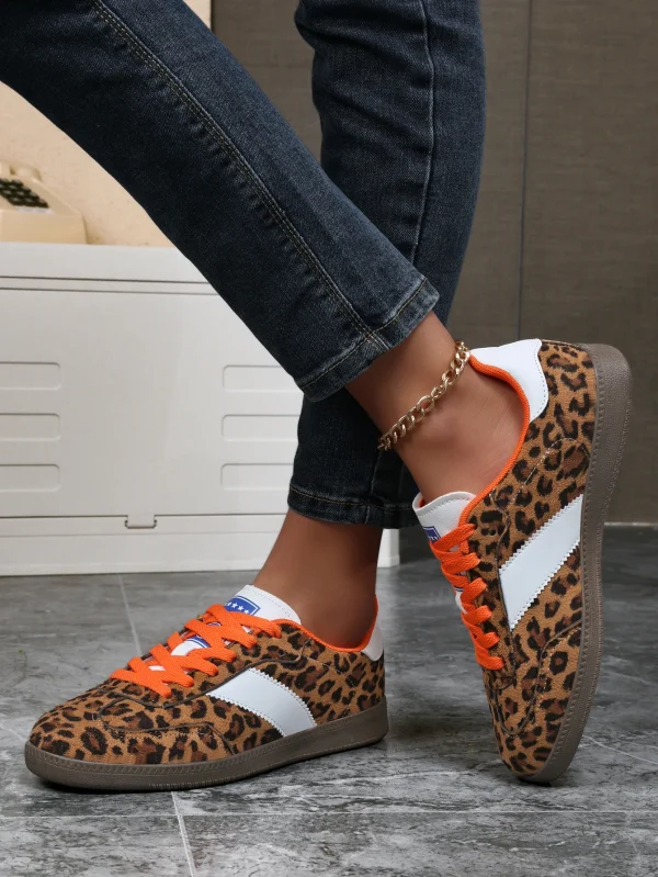 Classic Retro Walking Lace Up Non-Slip Running Shoes Sneakers - Image 3
