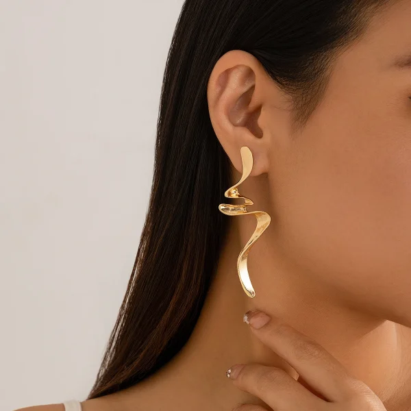 Elegant Creative Design Waves Salircon Irregular Metal Twisted Pendant Statement Party Earrings - Image 3