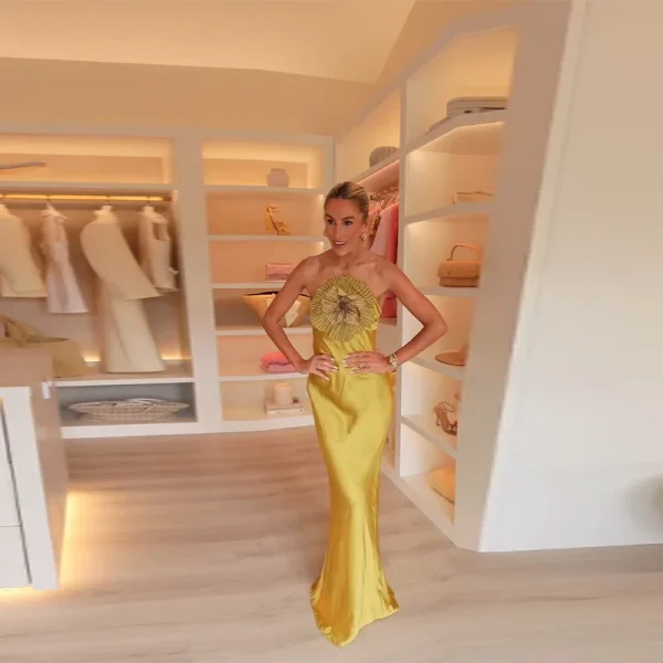 Elegant 3D Flower Halter Sleeveless Backless Mermaid Satin Dresses - Image 6
