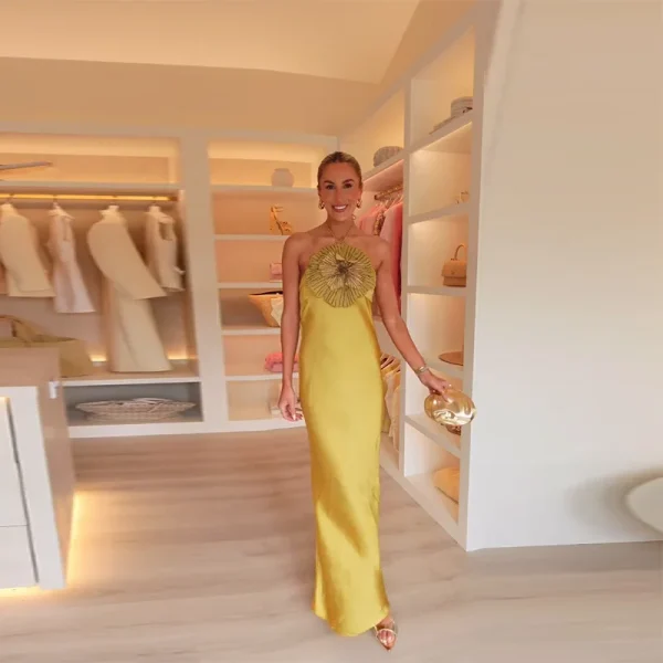Elegant 3D Flower Halter Sleeveless Backless Mermaid Satin Dresses - Image 5
