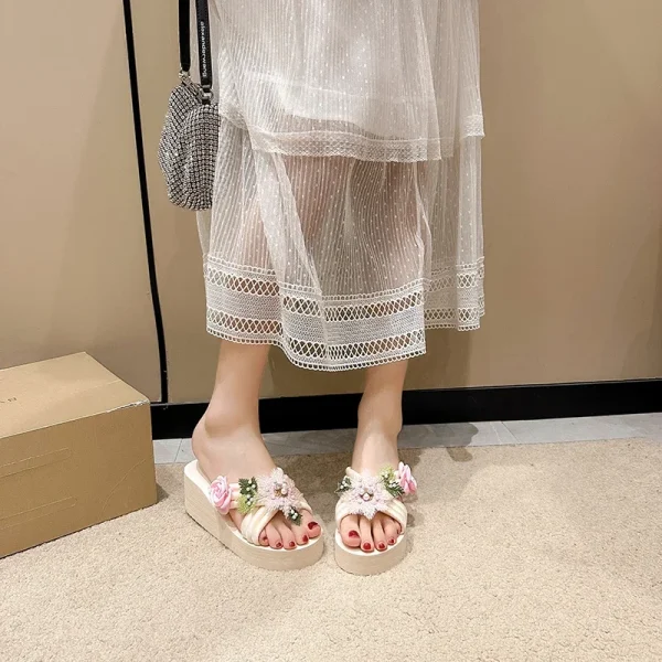 Elegant Flower Embroidered Resistant Thick Soled Flip Flops Sandals - Image 10