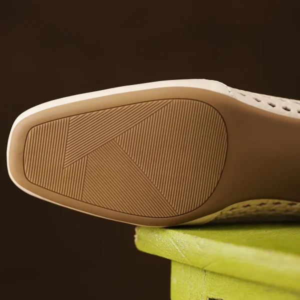 Elegant Hollow-out Sheepskin Patchwork Slip-on Breathable Thick Low Heel Pumps - Image 16