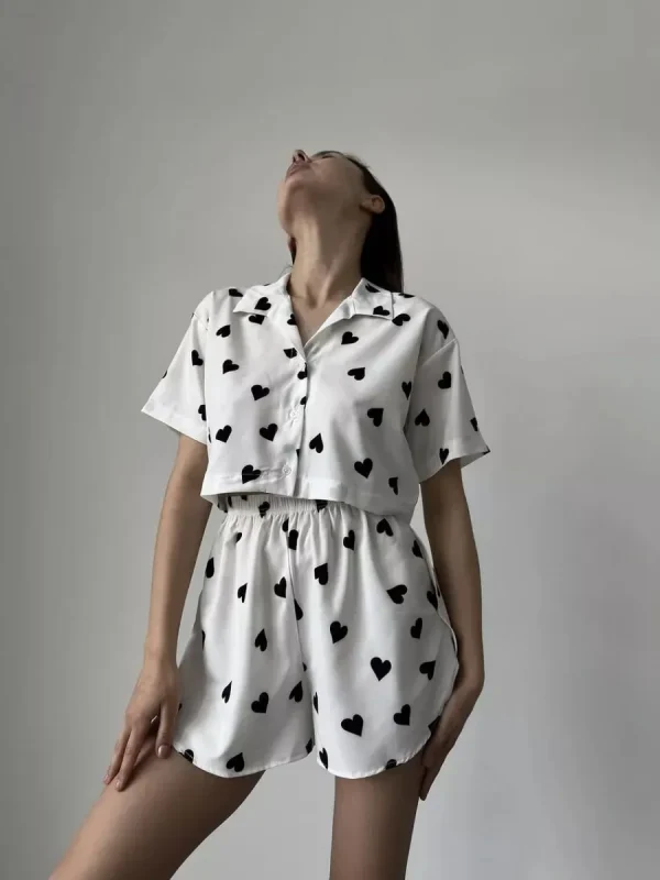 Elegant Love Print Short-Sleeved Slit Shorts Pajamas Set - Image 9