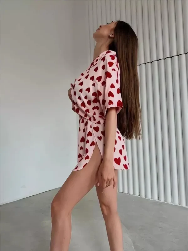 Elegant Love Print Short-Sleeved Slit Shorts Pajamas Set - Image 2
