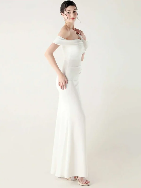 Elegant Luxury Rhinestone One-Shoulder Backless Evening Dresses - Image 15
