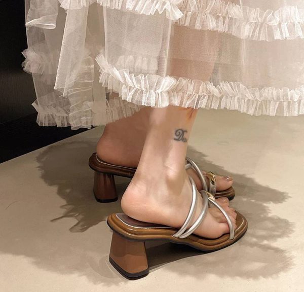 Elegant Rubber Metal Clip Toe Pull On Thick Square Heels Slide Sandal - Image 7